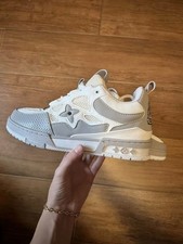 luis vuitton skate grigie